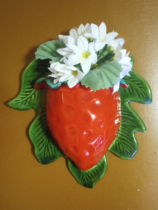 Other - Vintage Ceramic Red & Green Strawberry Wall Sconce w/ White Flowers